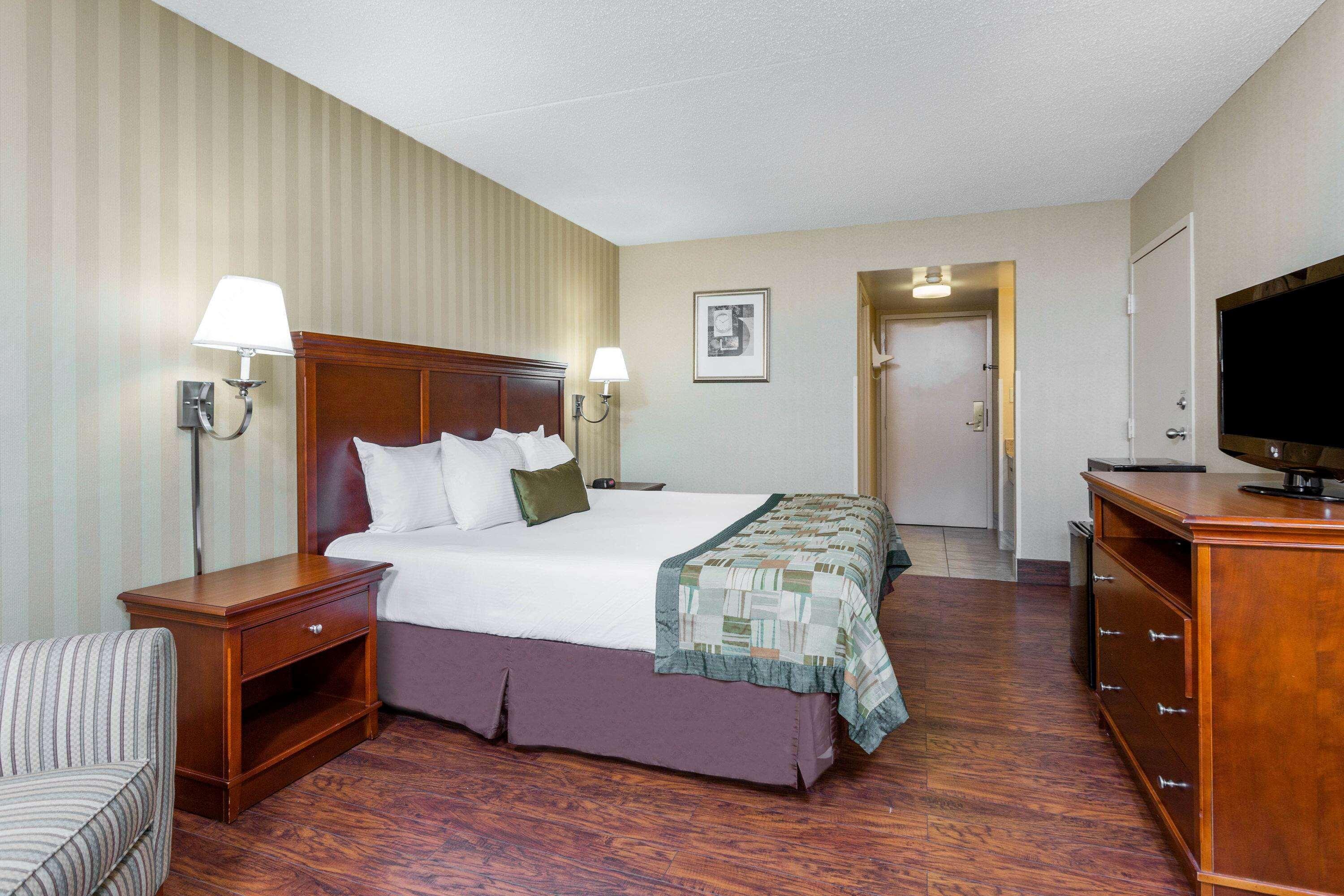 Days Inn By Wyndham Вестминстер Экстерьер фото