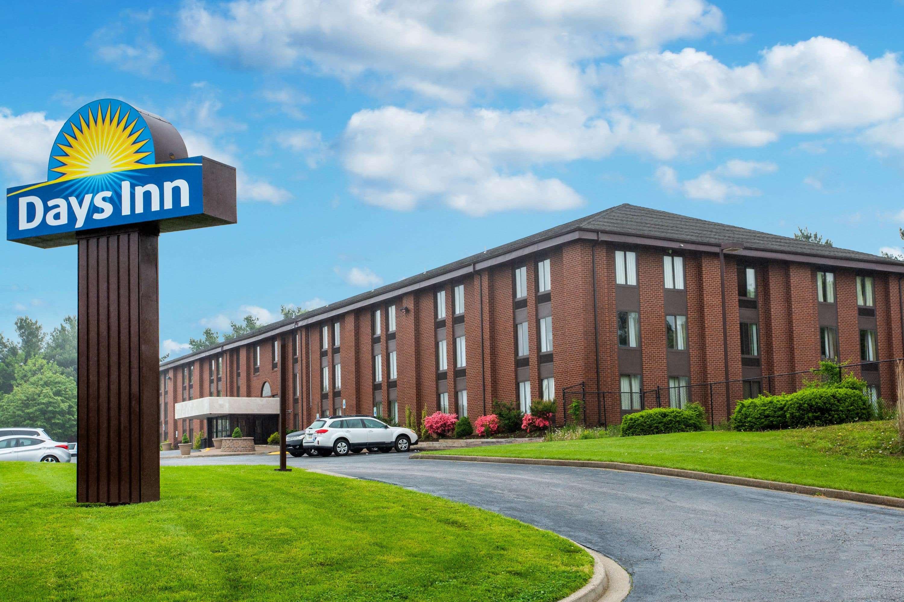 Days Inn By Wyndham Вестминстер Экстерьер фото