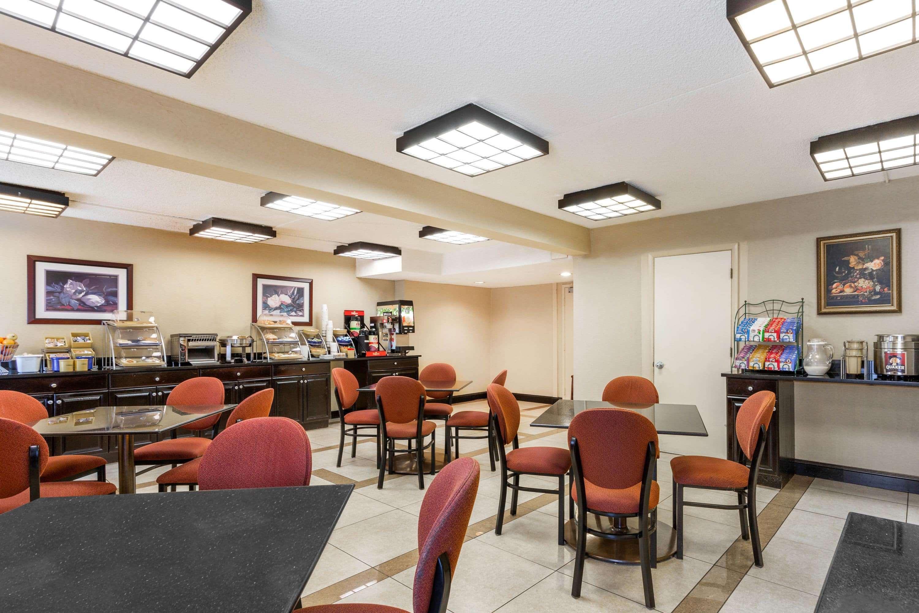 Days Inn By Wyndham Вестминстер Экстерьер фото