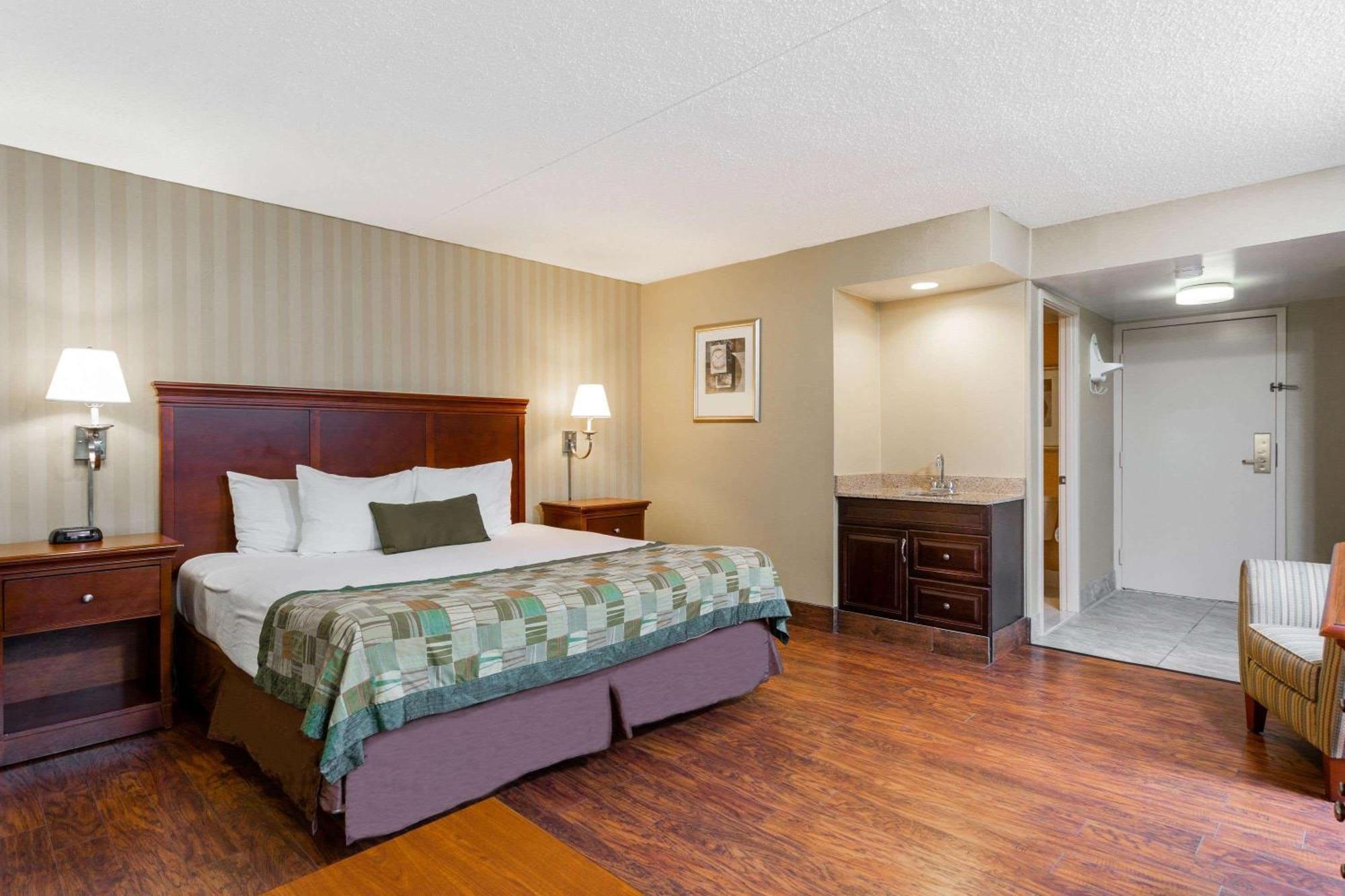 Days Inn By Wyndham Вестминстер Экстерьер фото